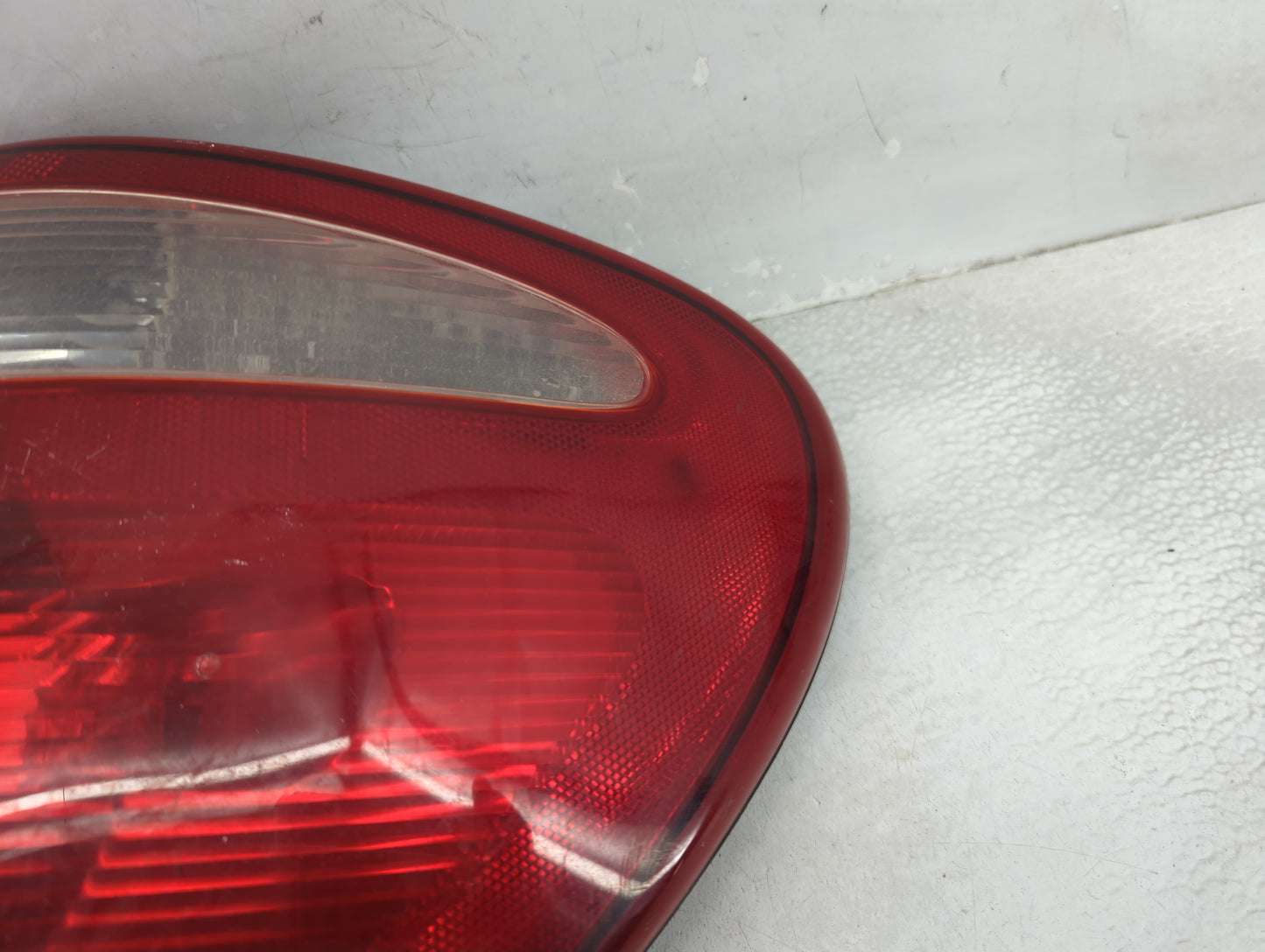 2004-2007 Dodge Caravan Tail Light Assembly Passenger Right OEM Fits Fits 2004 2005 2006 2007 OEM Used Auto Parts - Oemuseda