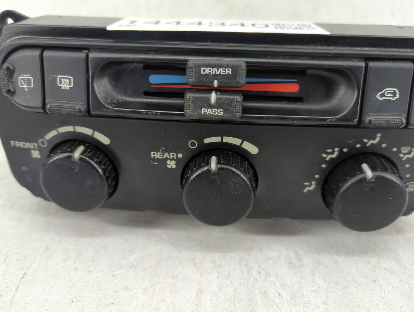 2004-2007 Dodge Caravan Climate Control Module Temperature AC/Heater Replacement P/N:05134627AA Fits Fits 2004 2005 2006 200