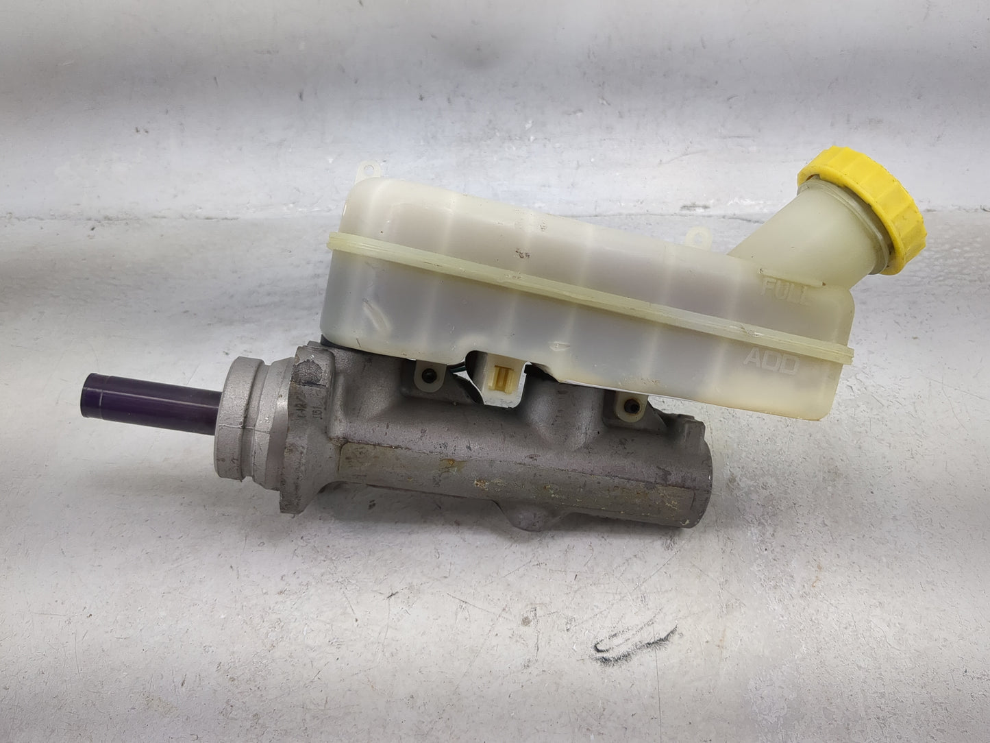 2003-2007 Dodge Caravan Brake Master Cylinder - Oemusedautoparts1.com