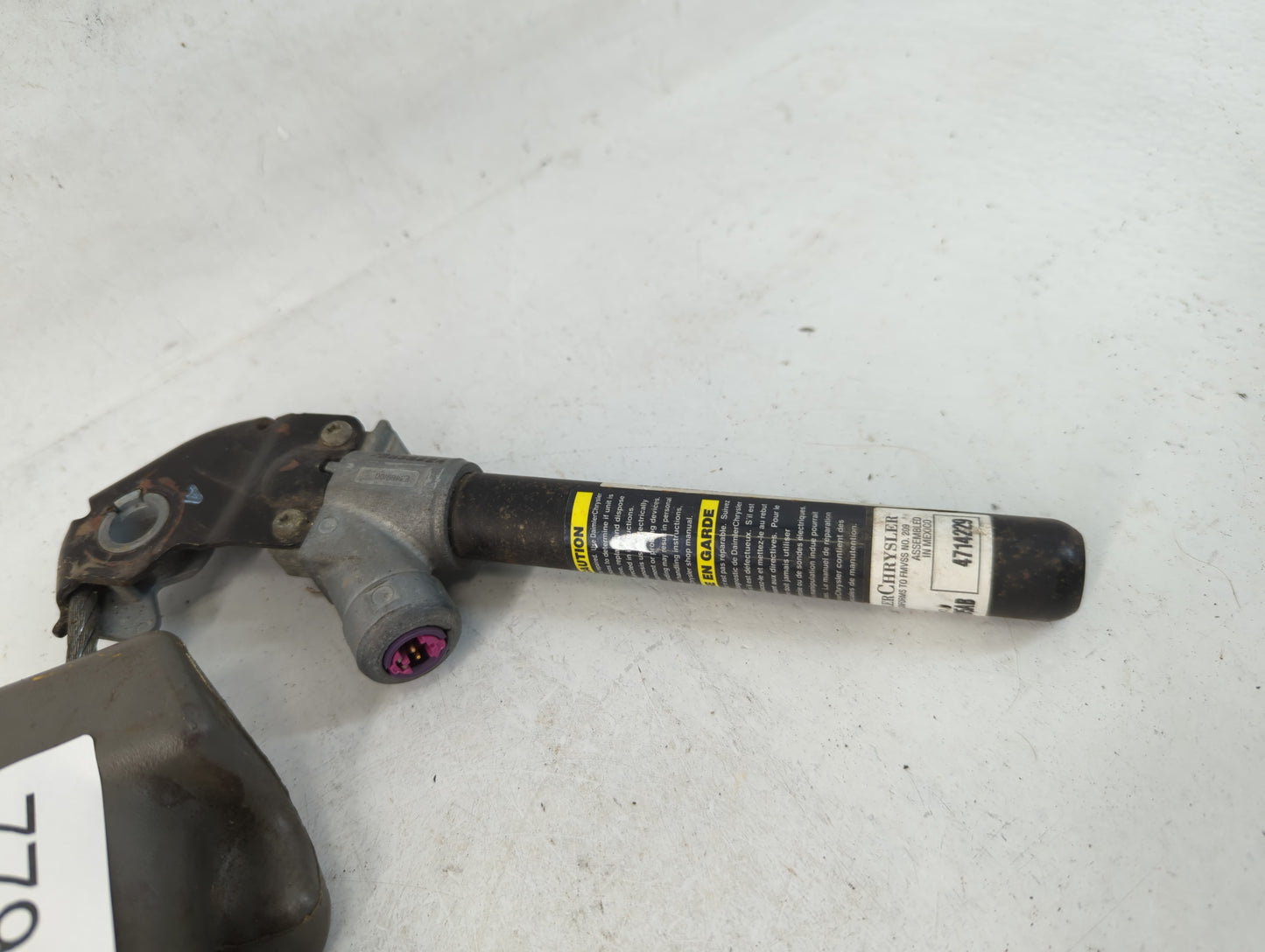 2005-2007 Dodge Caravan Passenger Front Seatbelt Buckle - Oemusedautoparts1.com