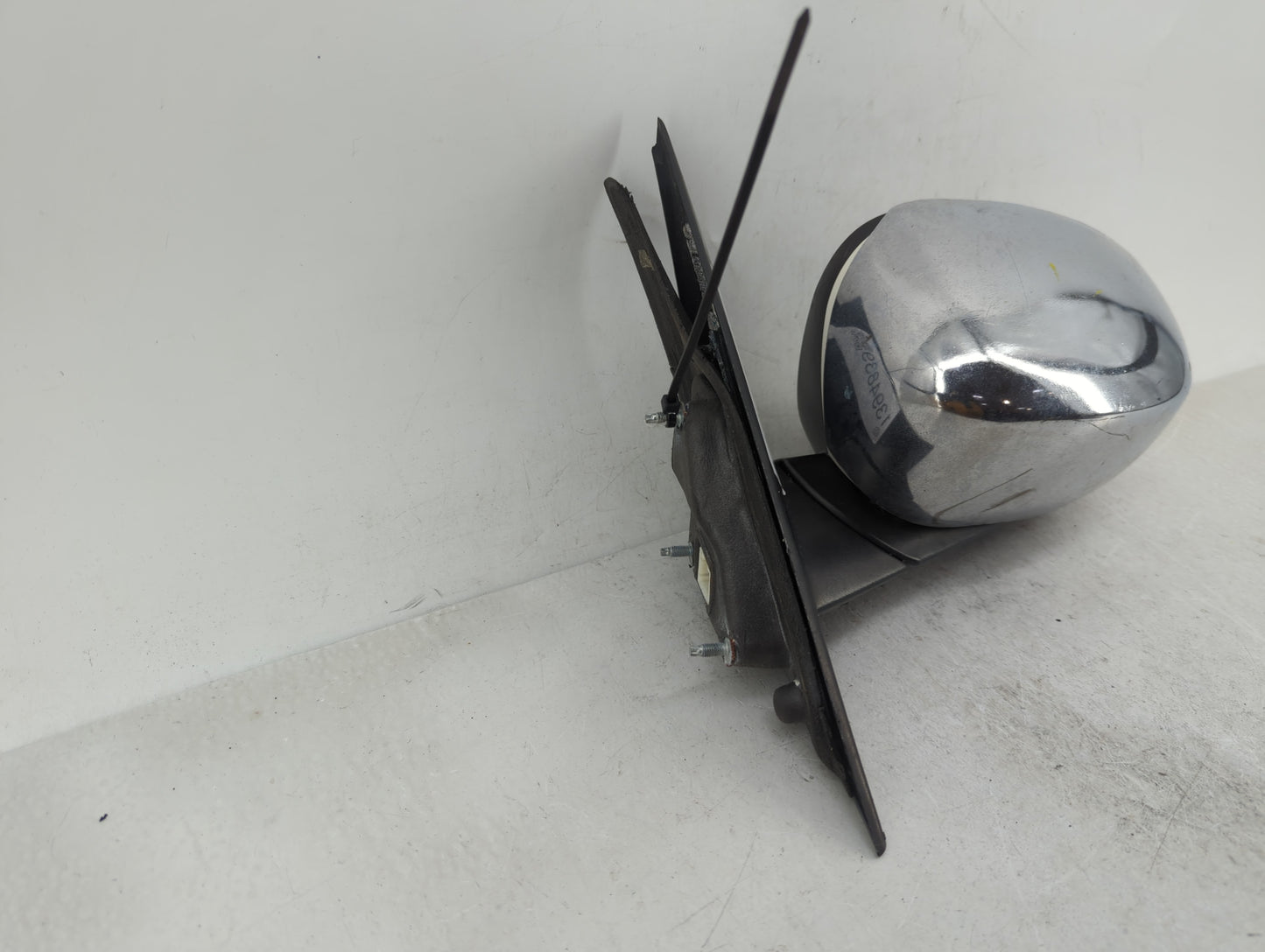 2006-2010 Dodge Charger Driver Side View Mirror - Left Door Mirror OEM Used - Oemusedautoparts1.com