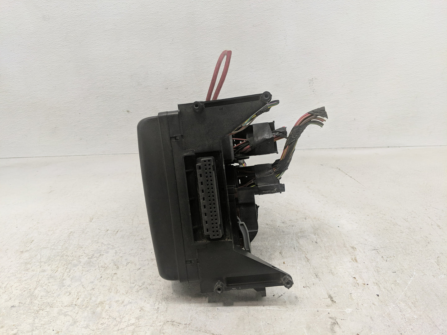 2005-2007 Dodge Dakota Fusebox Fuse Box Panel Relay Module P/N:04839703AH Fits Fits 2005 2006 2007 OEM Used Auto Parts - Oem