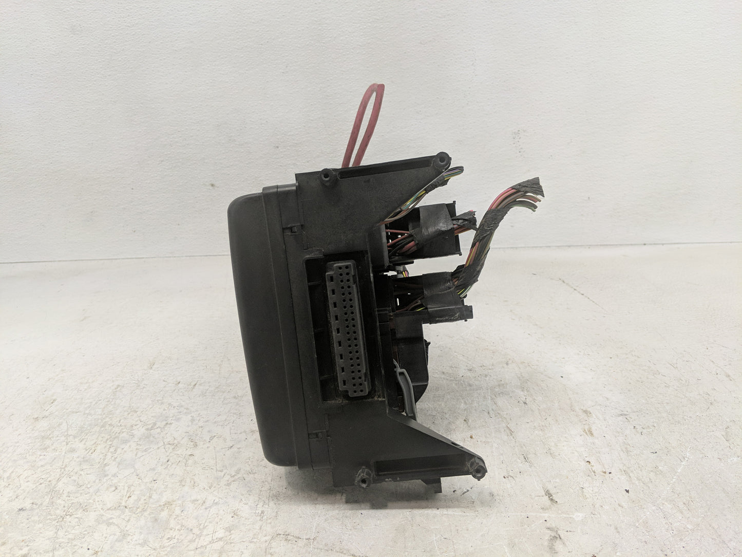 2005-2007 Dodge Dakota Fusebox Fuse Box Panel Relay Module P/N:04839703AH Fits Fits 2005 2006 2007 OEM Used Auto Parts - Oem