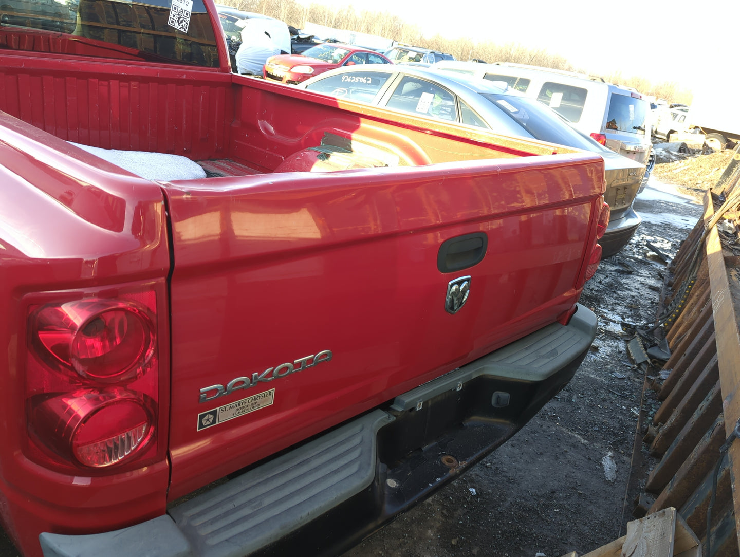 2005-2011 Dodge Dakota Trunk/decklid/hatch/tailgate Oem 1267937 - Oemusedautoparts1.com