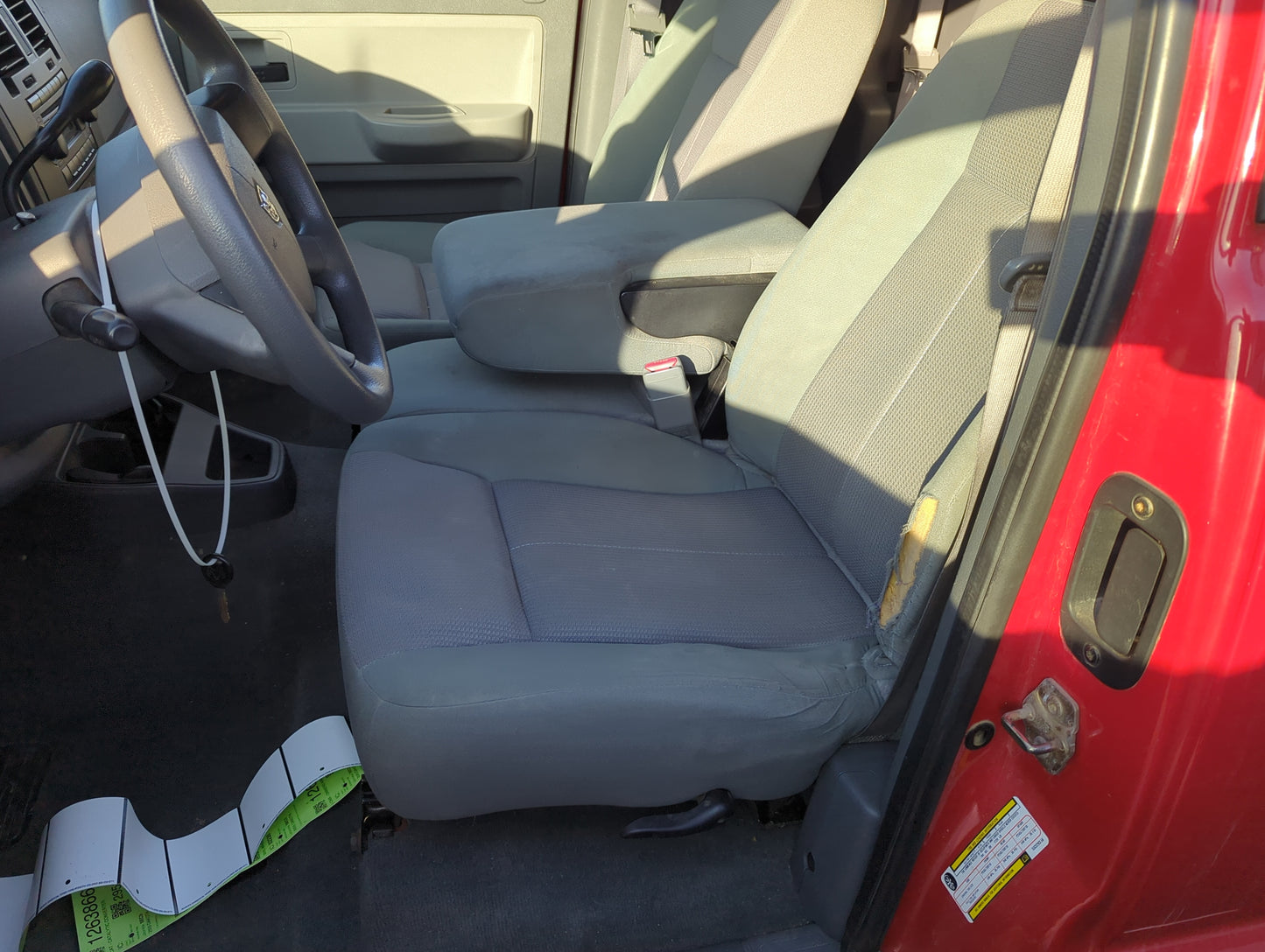 2005-2007 Dodge Dakota Driver Front Seat Oem 1267995 - Oemusedautoparts1.com