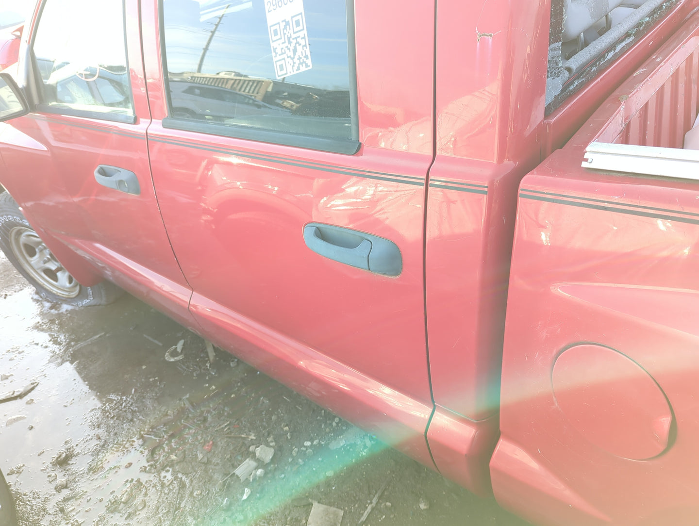 2005-2011 Dodge Dakota Driver Rear Door Oem 1277196 - Oemusedautoparts1.com
