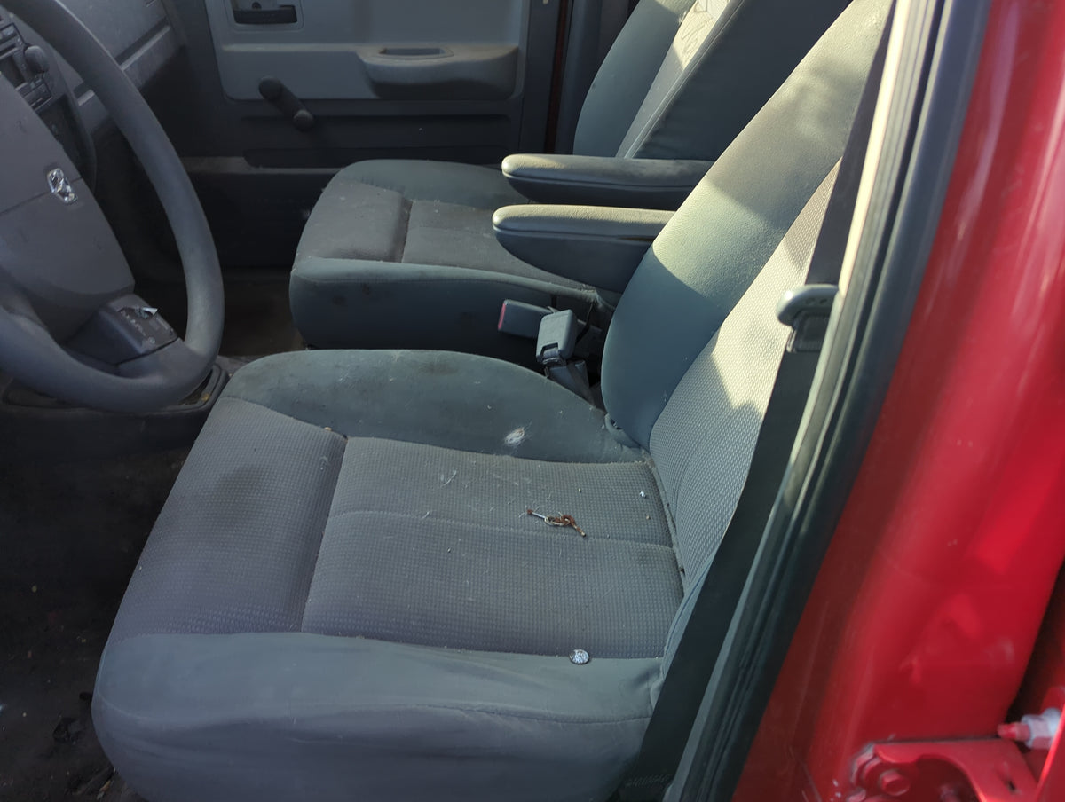 2005-2007 Dodge Dakota Driver Front Seat Oem 1277230 - Oemusedautoparts1.com