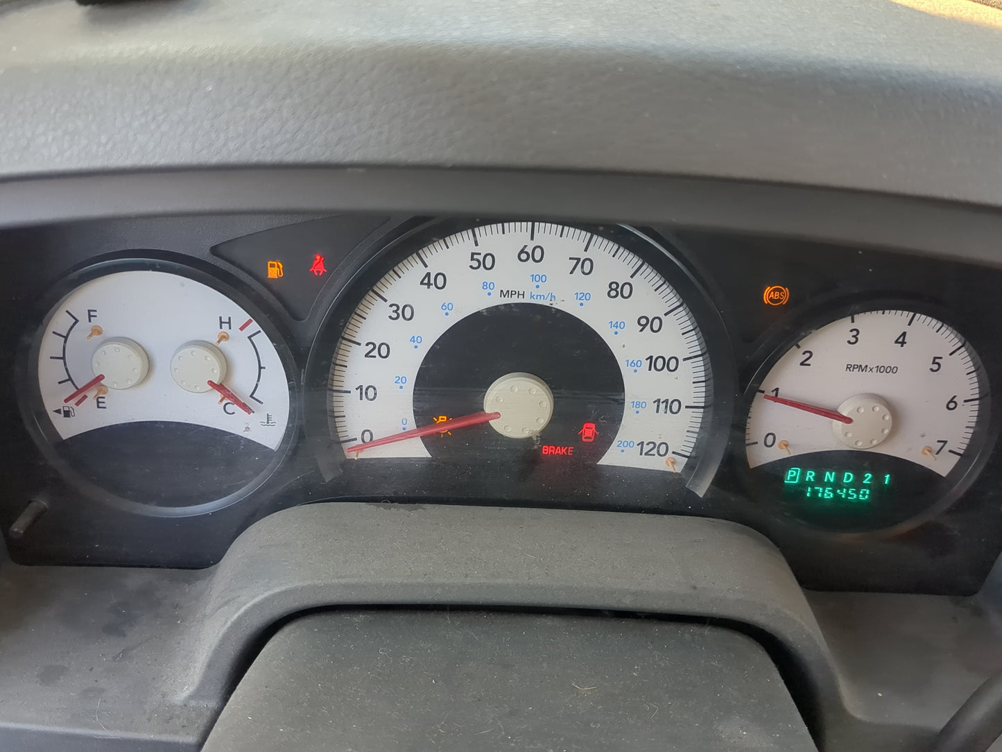 2005 Dodge Dakota Instrument Cluster Speedometer Gauges Fits OEM Used Auto Parts - Oemusedautoparts1.com