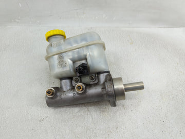 2005-2005 Dodge Dakota Brake Master Cylinder - Oemusedautoparts1.com