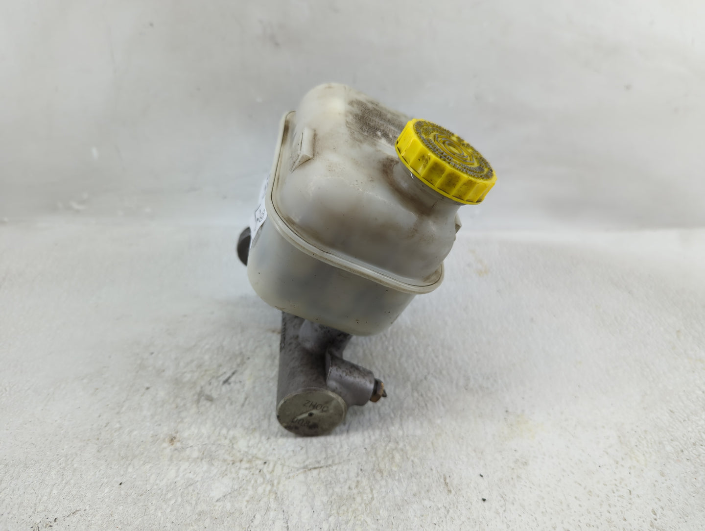 2005-2005 Dodge Dakota Brake Master Cylinder - Oemusedautoparts1.com