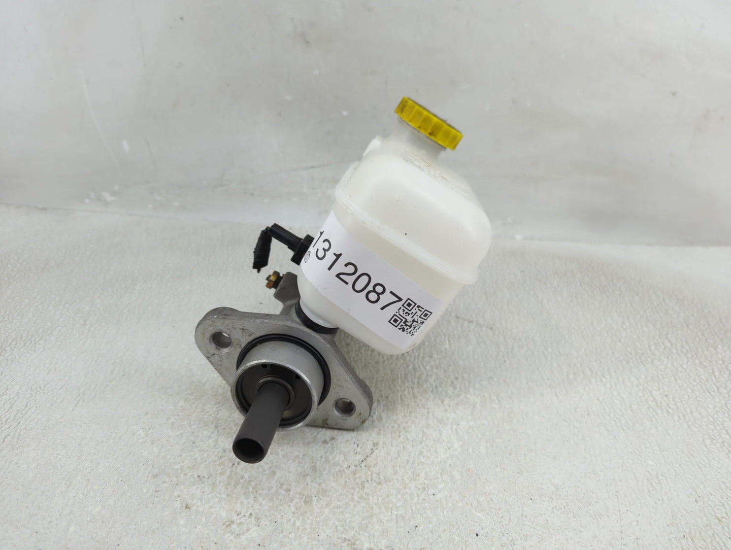 2005-2005 Dodge Dakota Brake Master Cylinder - Oemusedautoparts1.com