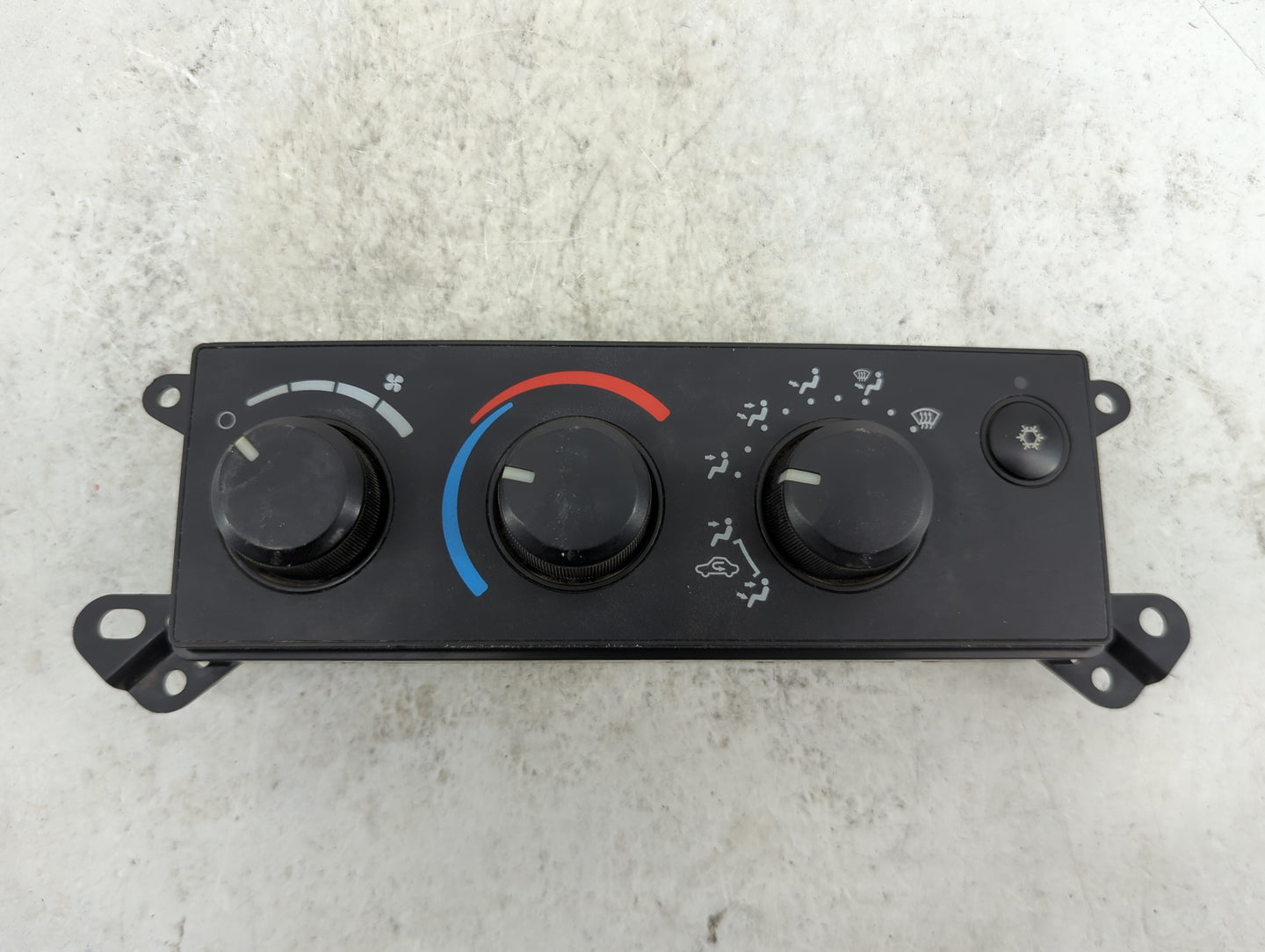 2005 Dodge Dakota Climate Control Module Temperature AC/Heater Replacement P/N:P55056568AC Fits OEM Used Auto Parts - Oemuse