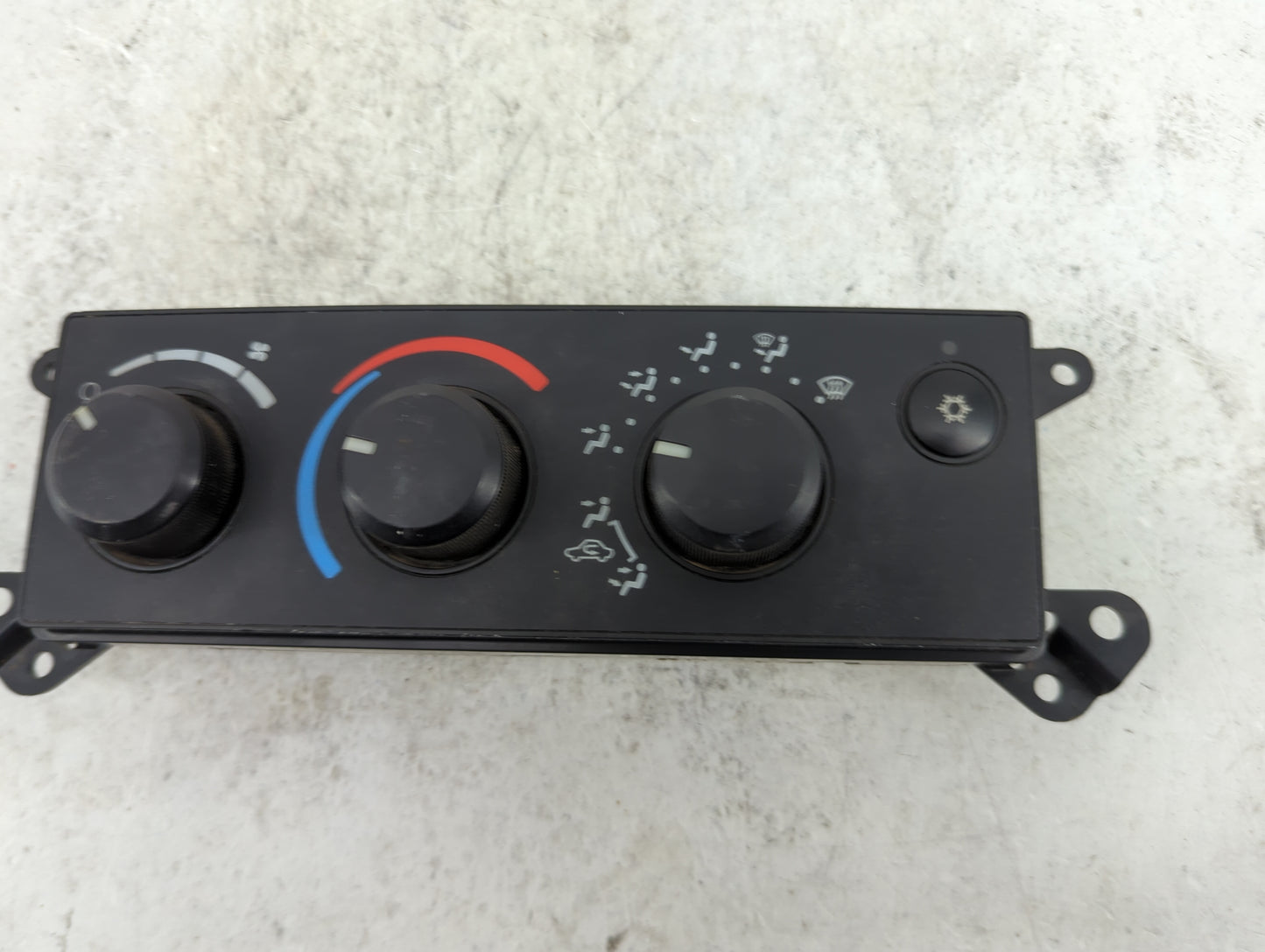 2005 Dodge Dakota Climate Control Module Temperature AC/Heater Replacement P/N:P55056568AC Fits OEM Used Auto Parts - Oemuse