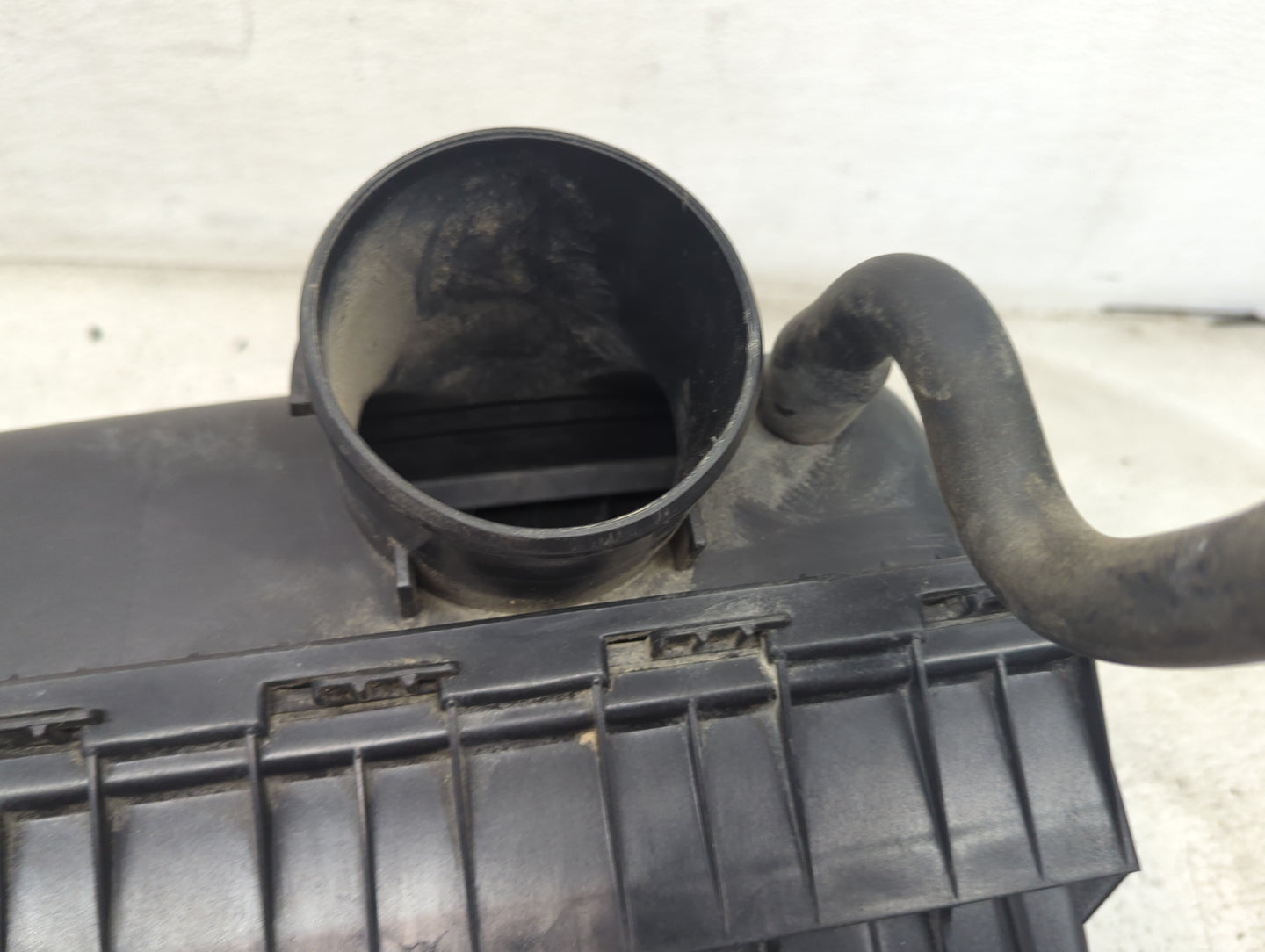 2005-2005 Dodge Dakota Air Cleaner Intake-duct Hose Tube 1495388 - Oemusedautoparts1.com