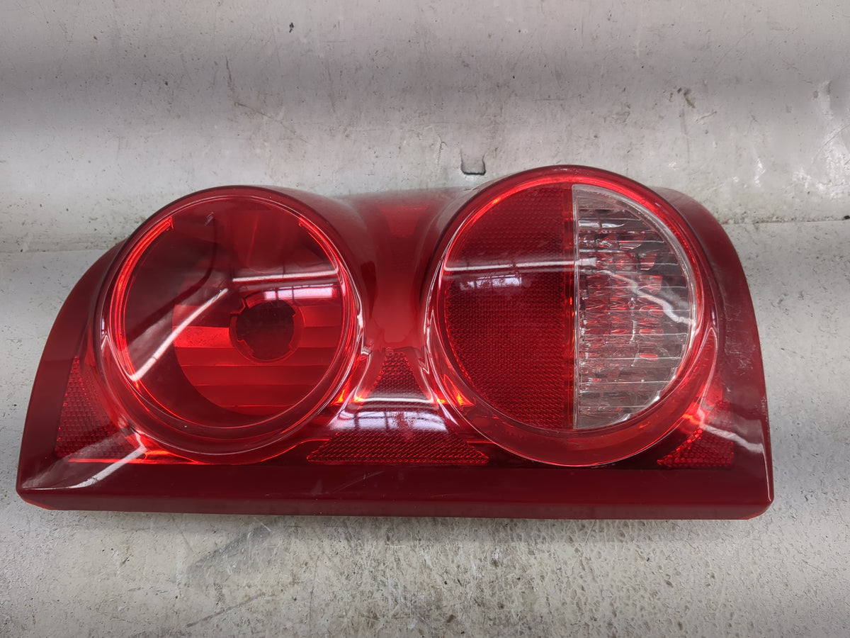 2005-2011 Dodge Dakota Tail Light Assembly Passenger Right OEM Fits Fits 2005 2006 2007 2008 2009 2010 2011 OEM Used Auto Pa