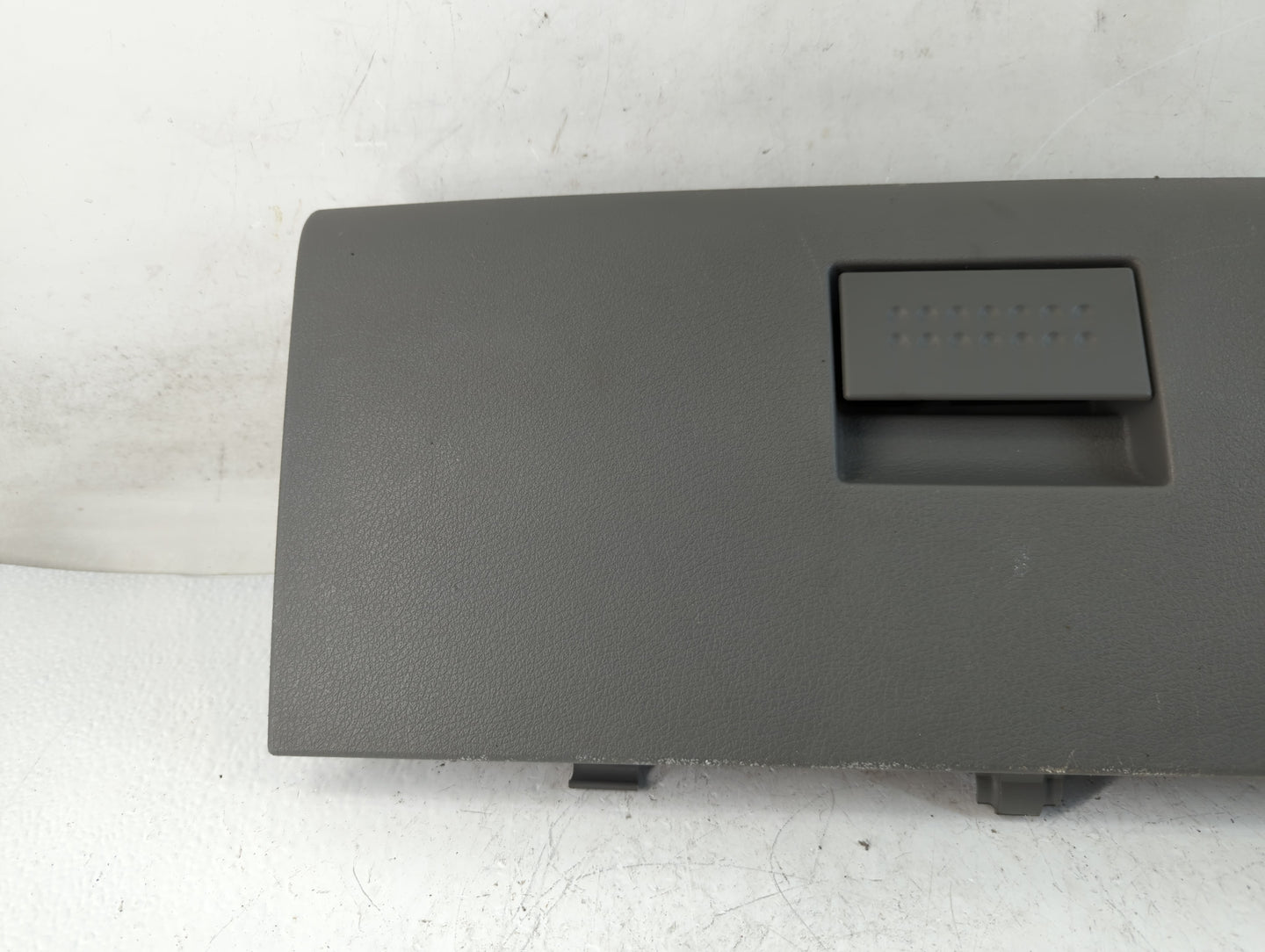 2005 Dodge Dakota Passenger Glove Box Door Storage Compartment 884702 - Oemusedautoparts1.com