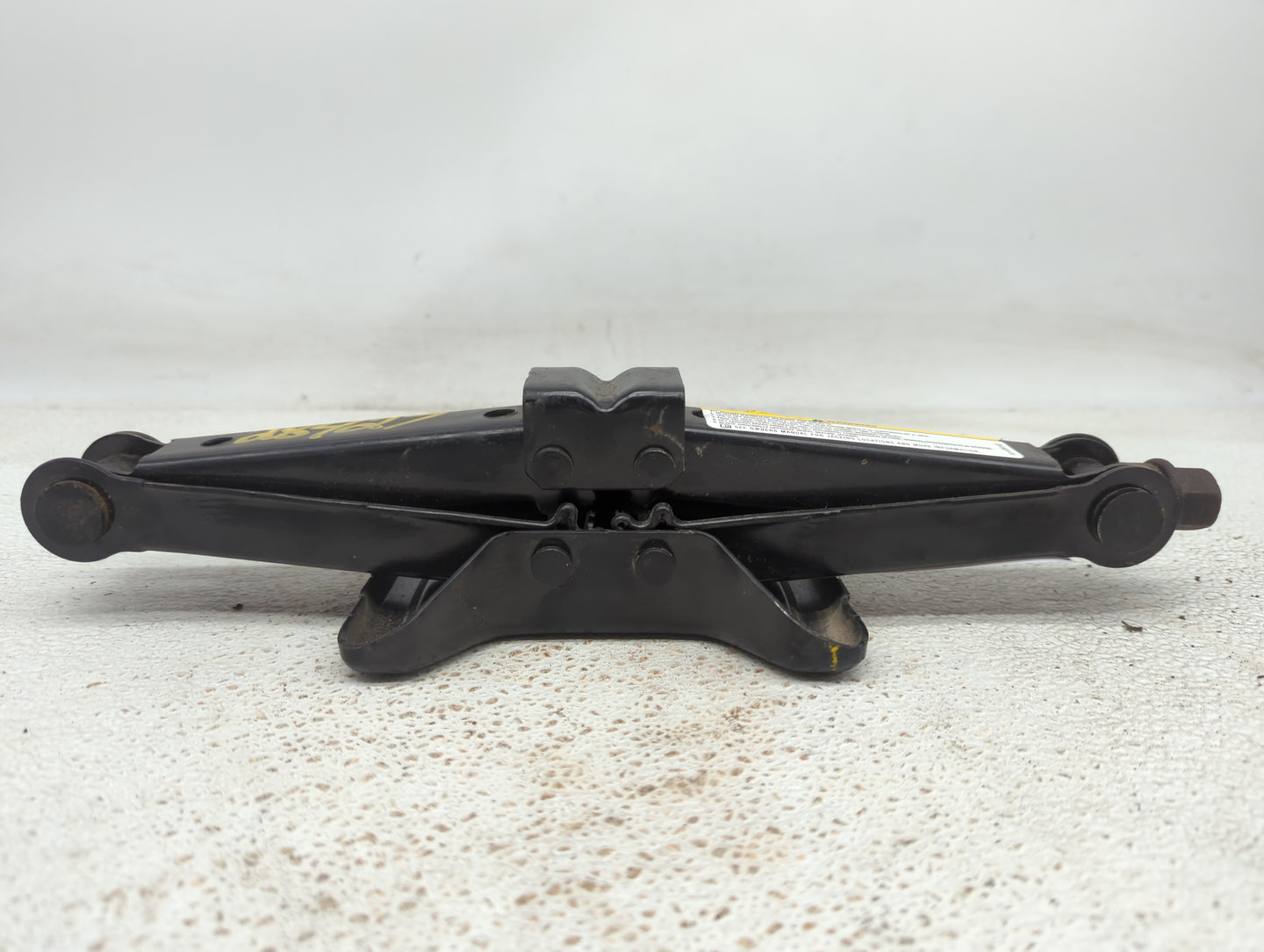 2005 Dodge Durango Spare Scissor Car Jack 1414195 - Oemusedautoparts1.com