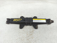 2005 Dodge Durango Spare Scissor Car Jack 1414195 - Oemusedautoparts1.com