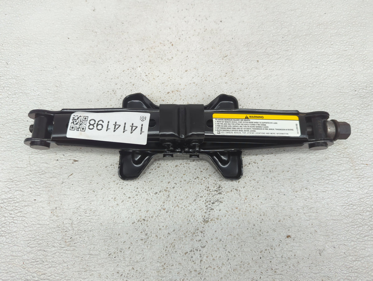 2005 Dodge Durango Spare Scissor Car Jack 1414198 - Oemusedautoparts1.com