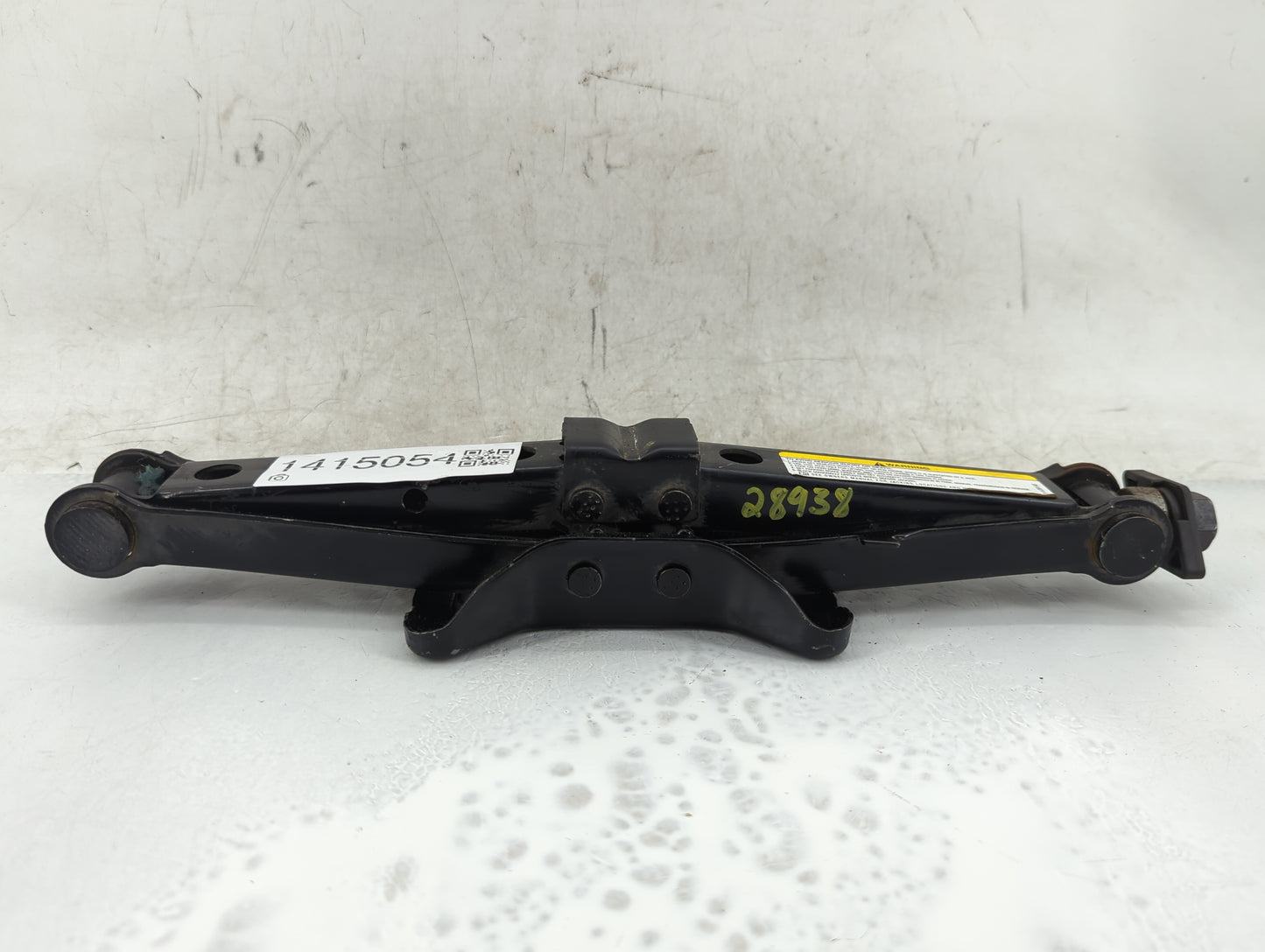 2005 Dodge Durango Spare Scissor Car Jack 1415054 - Oemusedautoparts1.com