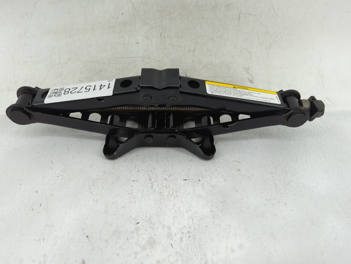 2005 Dodge Durango Spare Scissor Car Jack 1415728 - Oemusedautoparts1.com