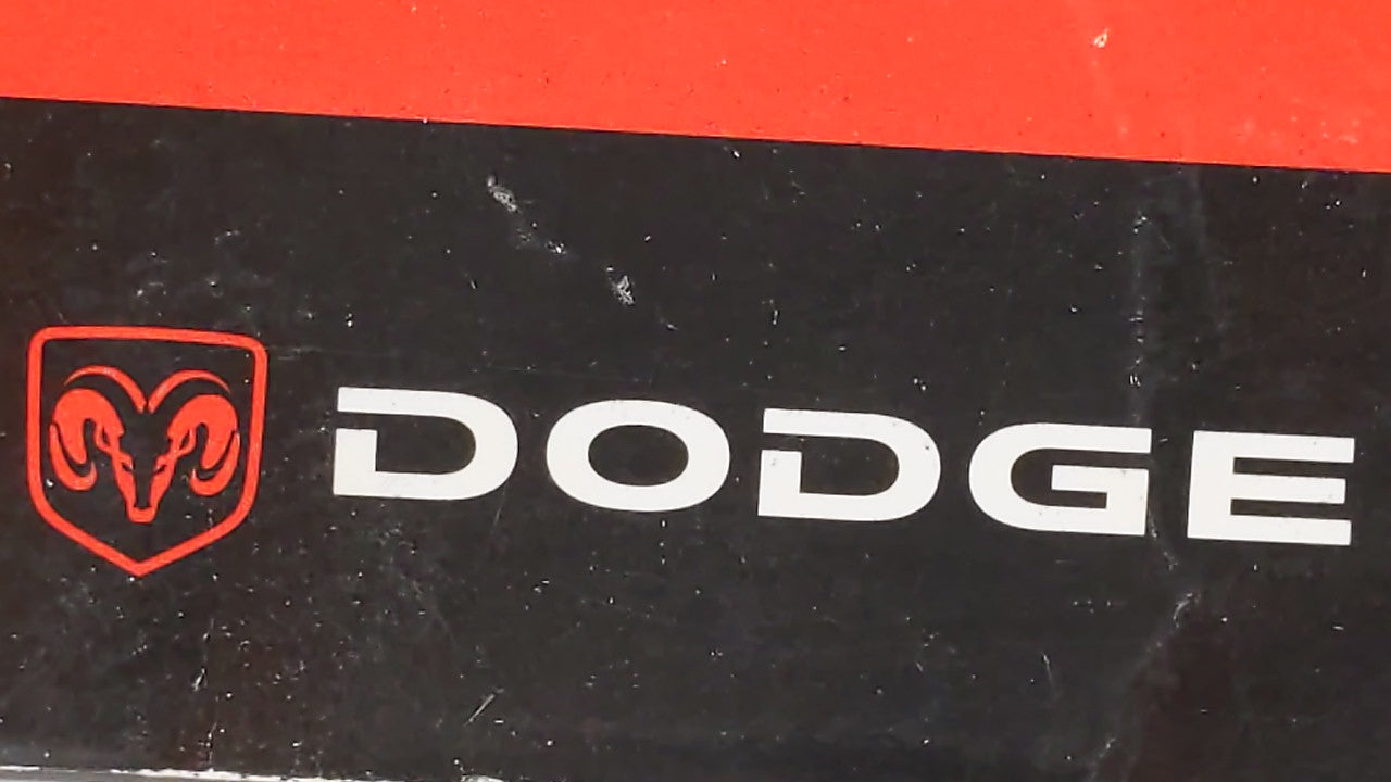 2005 Dodge Durango Owners Manual Book Guide OEM Used Auto Parts - Oemusedautoparts1.com