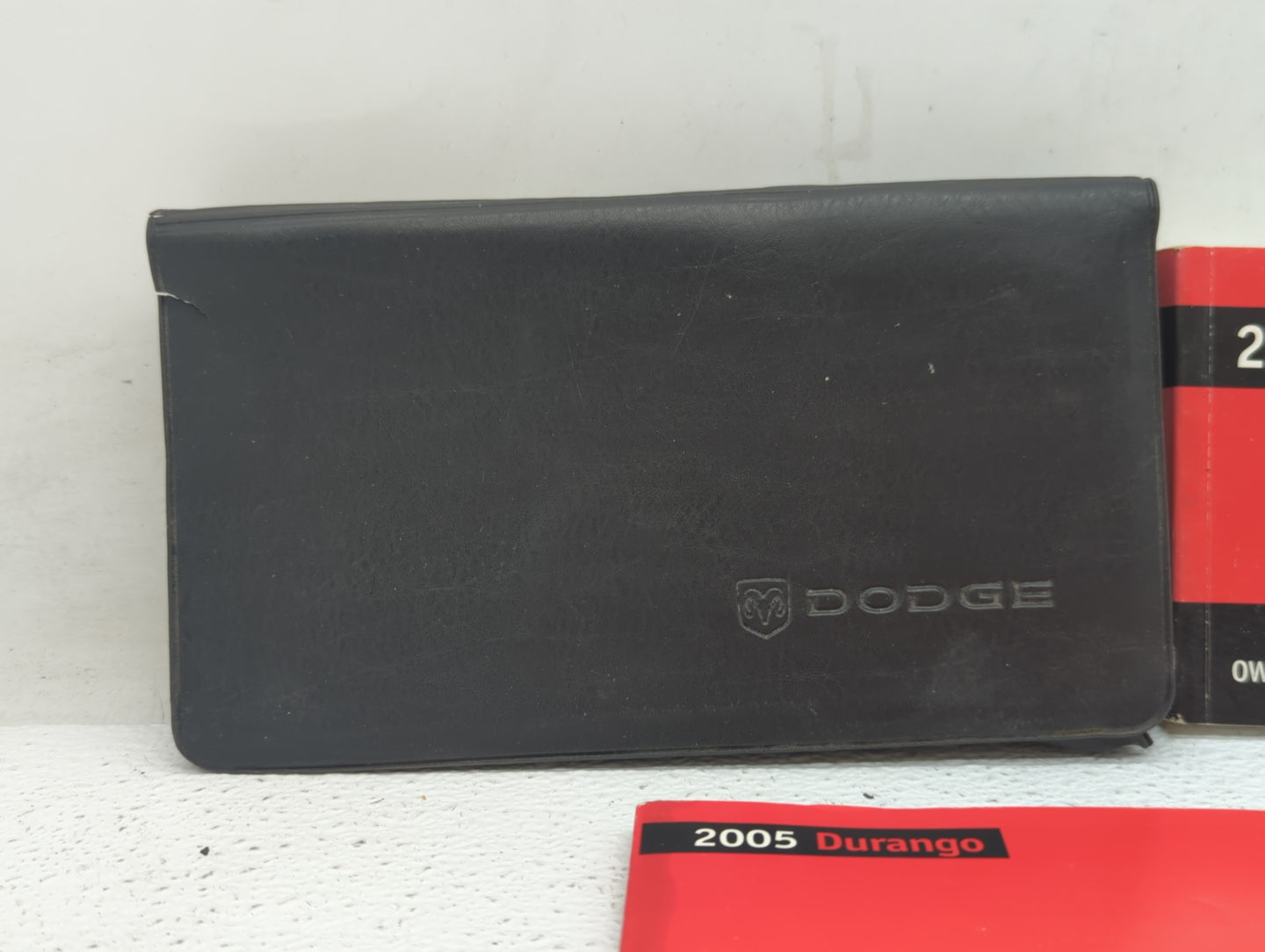 2005 Dodge Durango Owners Manual Book Guide OEM Used Auto Parts - Oemusedautoparts1.com