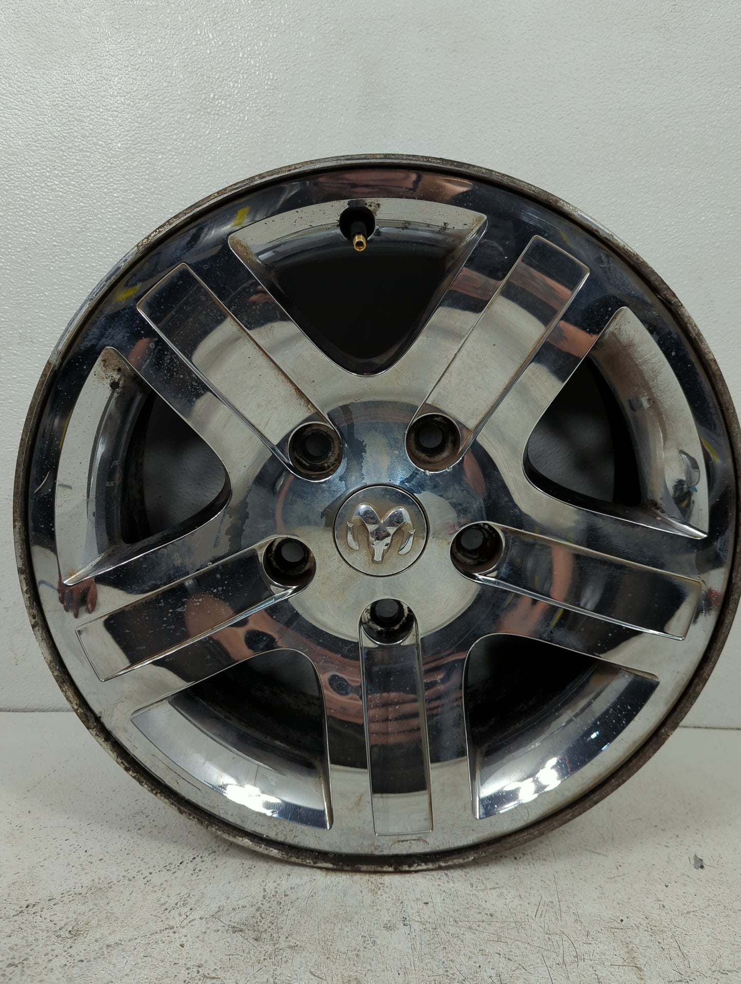 2004-2007 Dodge Durango Oem Wheel Rim 842211 - Oemusedautoparts1.com