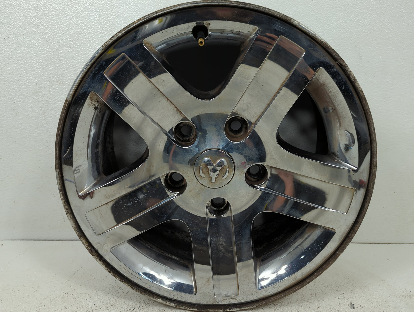 2004-2007 Dodge Durango Oem Wheel Rim 842211 - Oemusedautoparts1.com