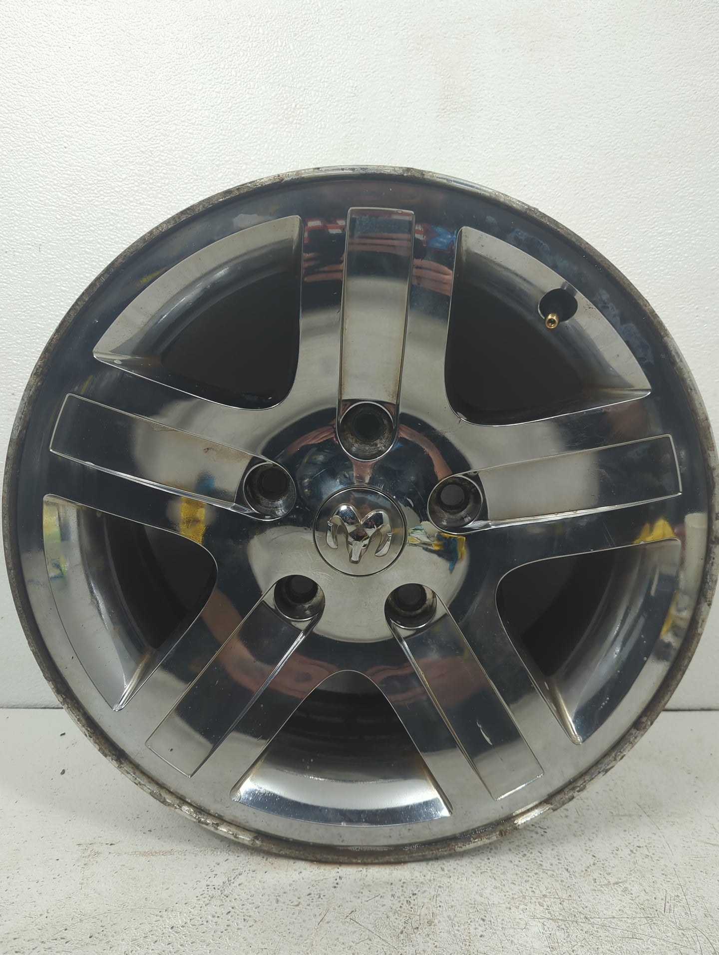 2004-2007 Dodge Durango Oem Wheel Rim 842218 - Oemusedautoparts1.com