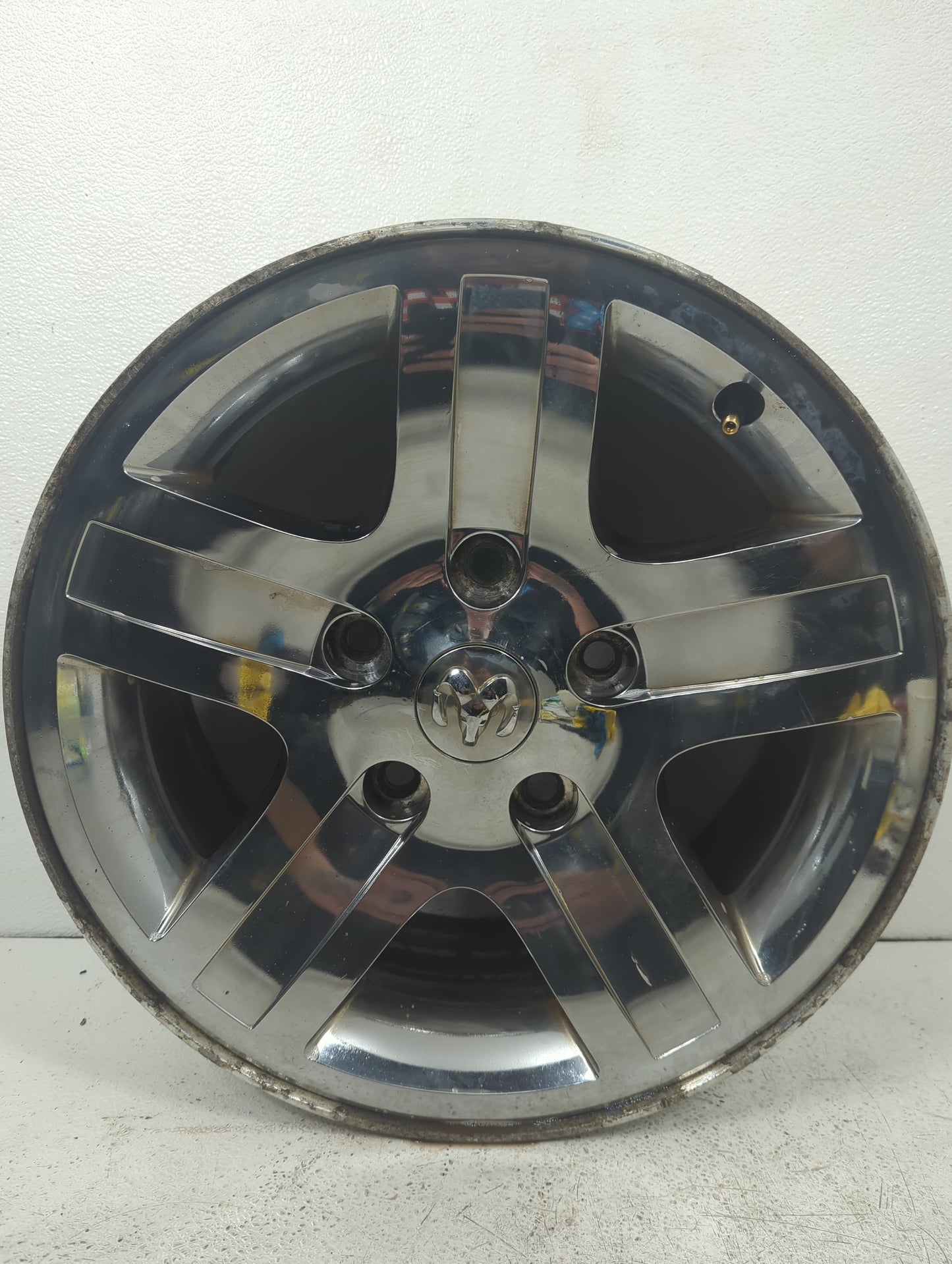 2004-2007 Dodge Durango Oem Wheel Rim 842218 - Oemusedautoparts1.com