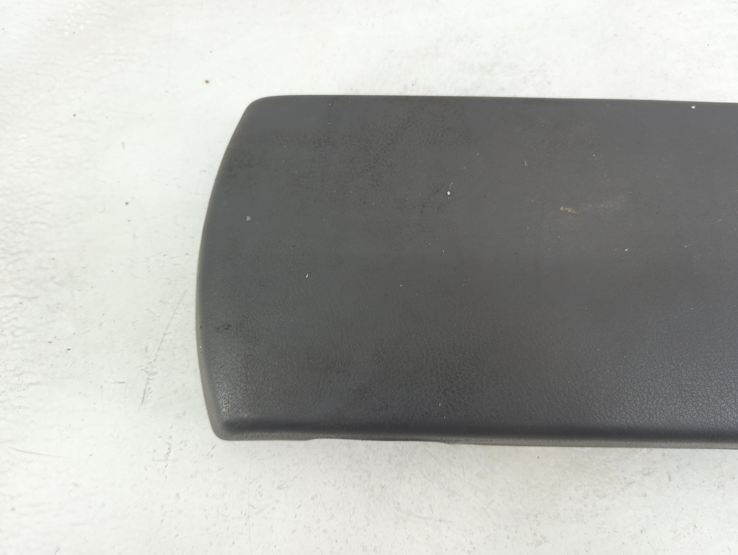 2004-2006 Dodge Durango Center Console Armrest Cover Lid P/N:W4286B Fits Fits 2004 2005 2006 OEM Used Auto Parts - Oemusedau