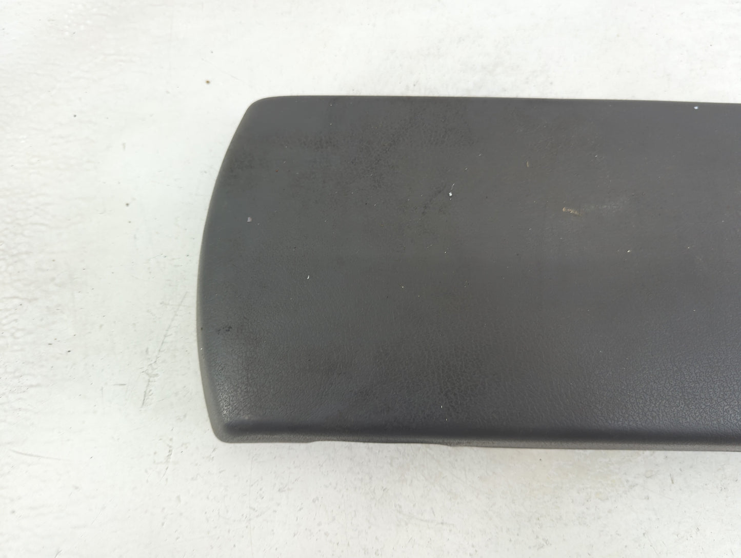 2004-2006 Dodge Durango Center Console Armrest Cover Lid P/N:W4286B Fits Fits 2004 2005 2006 OEM Used Auto Parts - Oemusedau