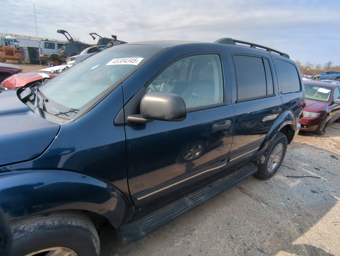 2004-2009 Dodge Durango Driver Front Door Oem - Oemusedautoparts1.com