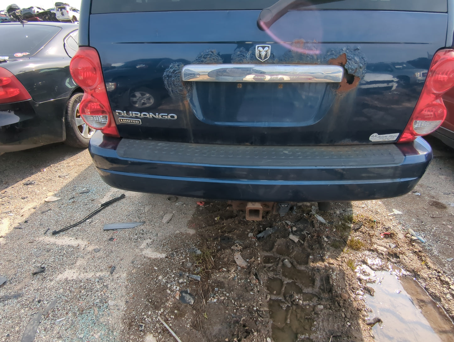 2004-2006 Dodge Durango Rear Bumper Assembly Oem 846227 - Oemusedautoparts1.com