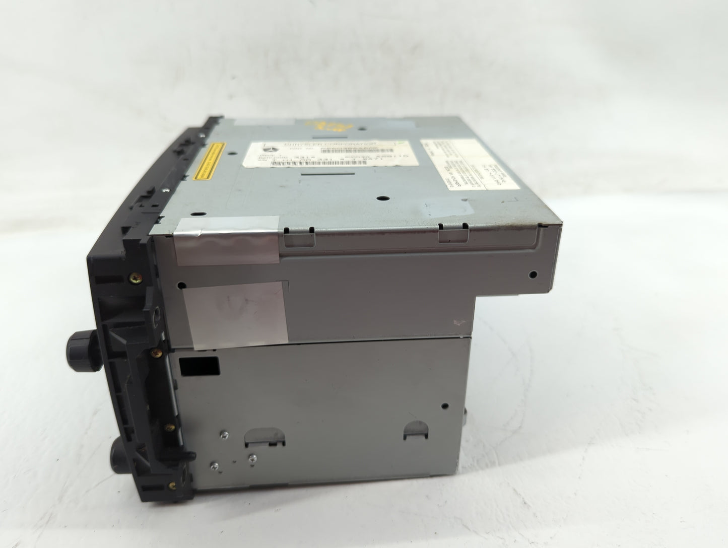 2004-2006 Dodge Durango Radio AM FM Cd Player Receiver Replacement Fits Fits 2004 2005 2006 2007 OEM Used Auto Parts - Oemus