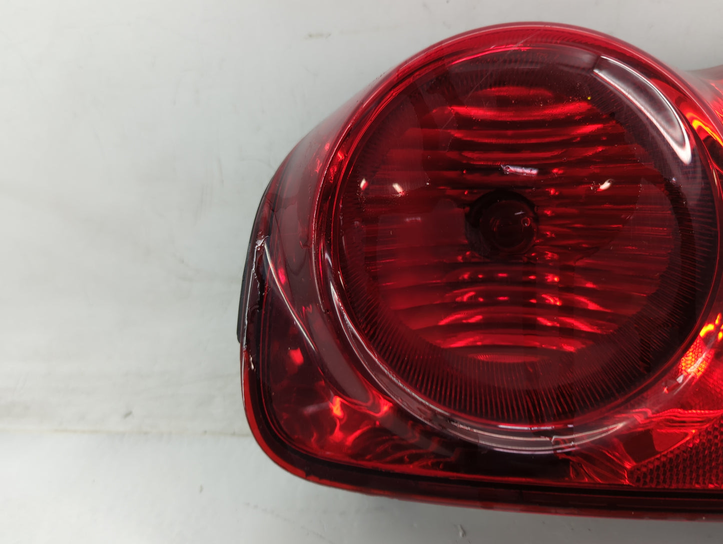 2004-2009 Dodge Durango Tail Light Assembly Passenger Right OEM Fits Fits 2004 2005 2006 2007 2008 2009 OEM Used Auto Parts 