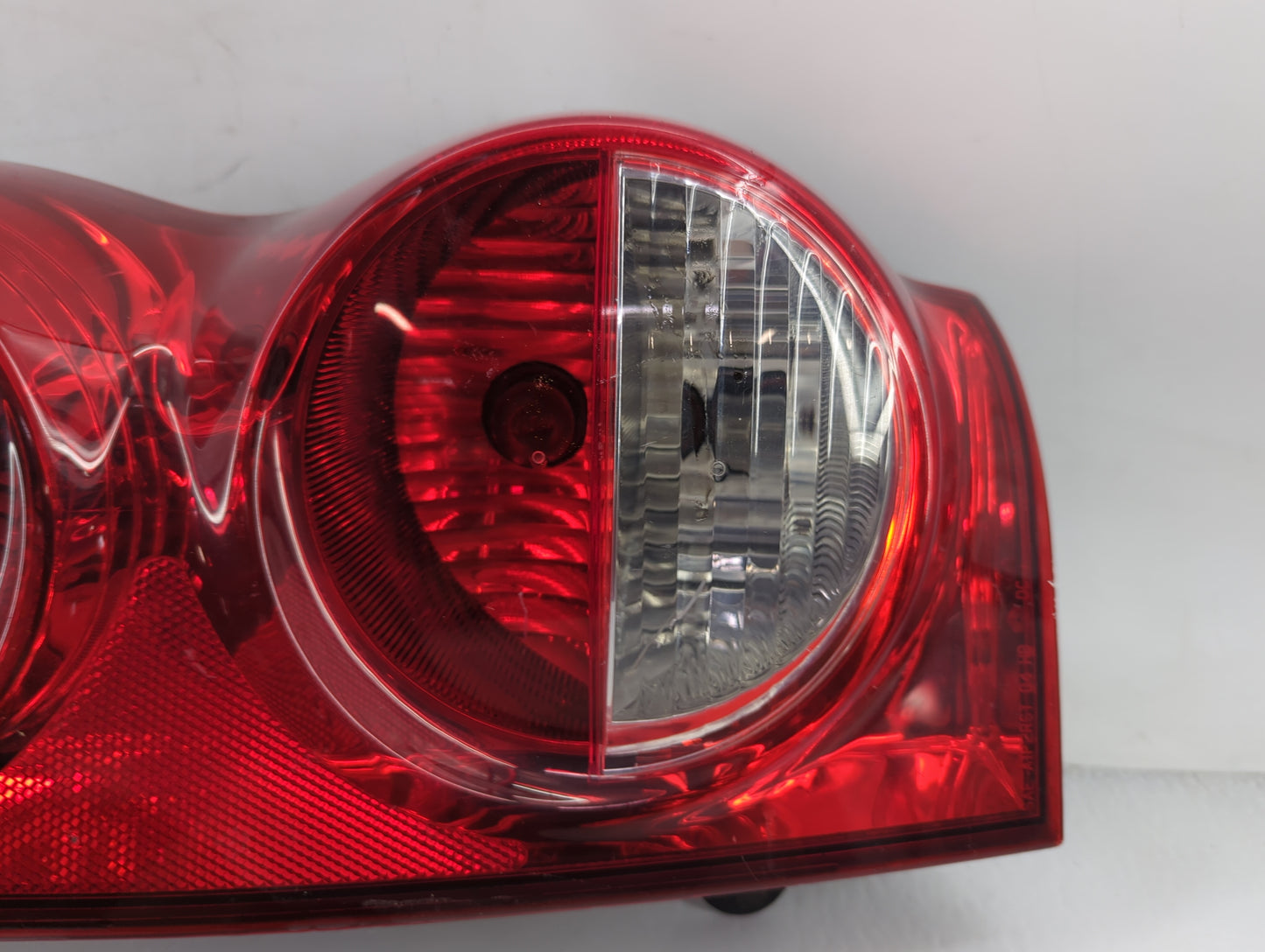 2004-2009 Dodge Durango Tail Light Assembly Passenger Right OEM Fits Fits 2004 2005 2006 2007 2008 2009 OEM Used Auto Parts 