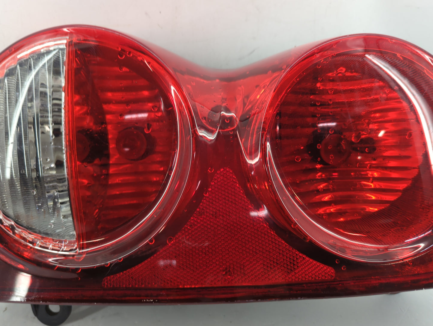 2004-2009 Dodge Durango Tail Light Assembly Driver Left OEM Fits Fits 2004 2005 2006 2007 2008 2009 OEM Used Auto Parts - Oe