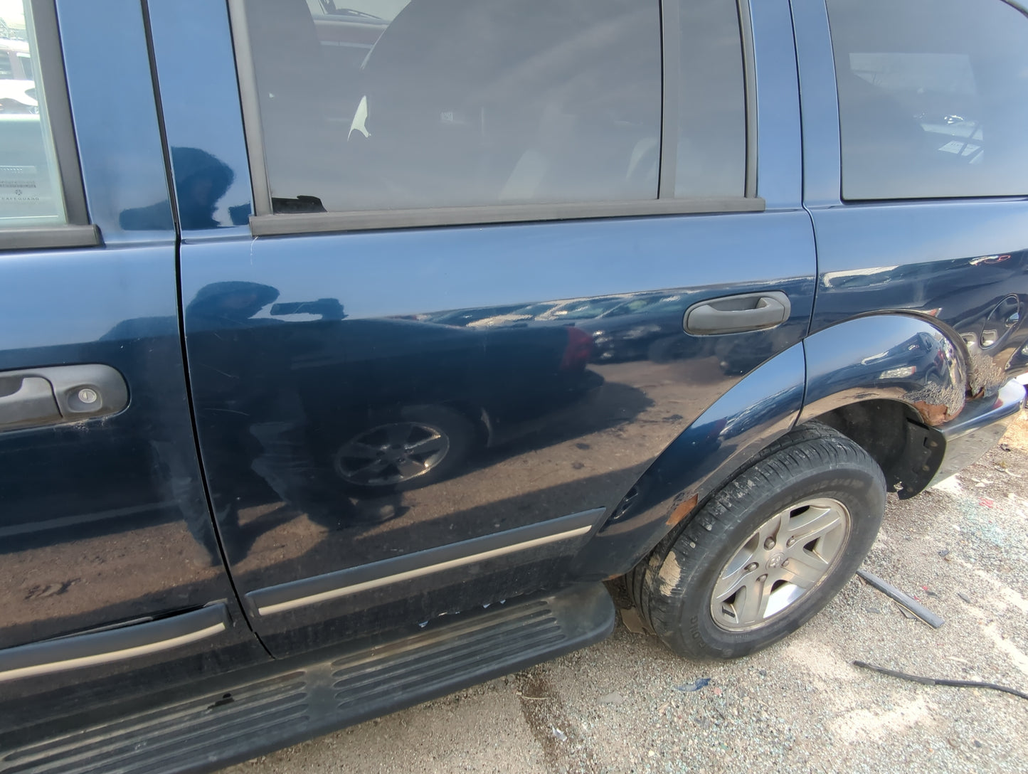 2004-2009 Dodge Durango Driver Rear Door Oem 846314 - Oemusedautoparts1.com