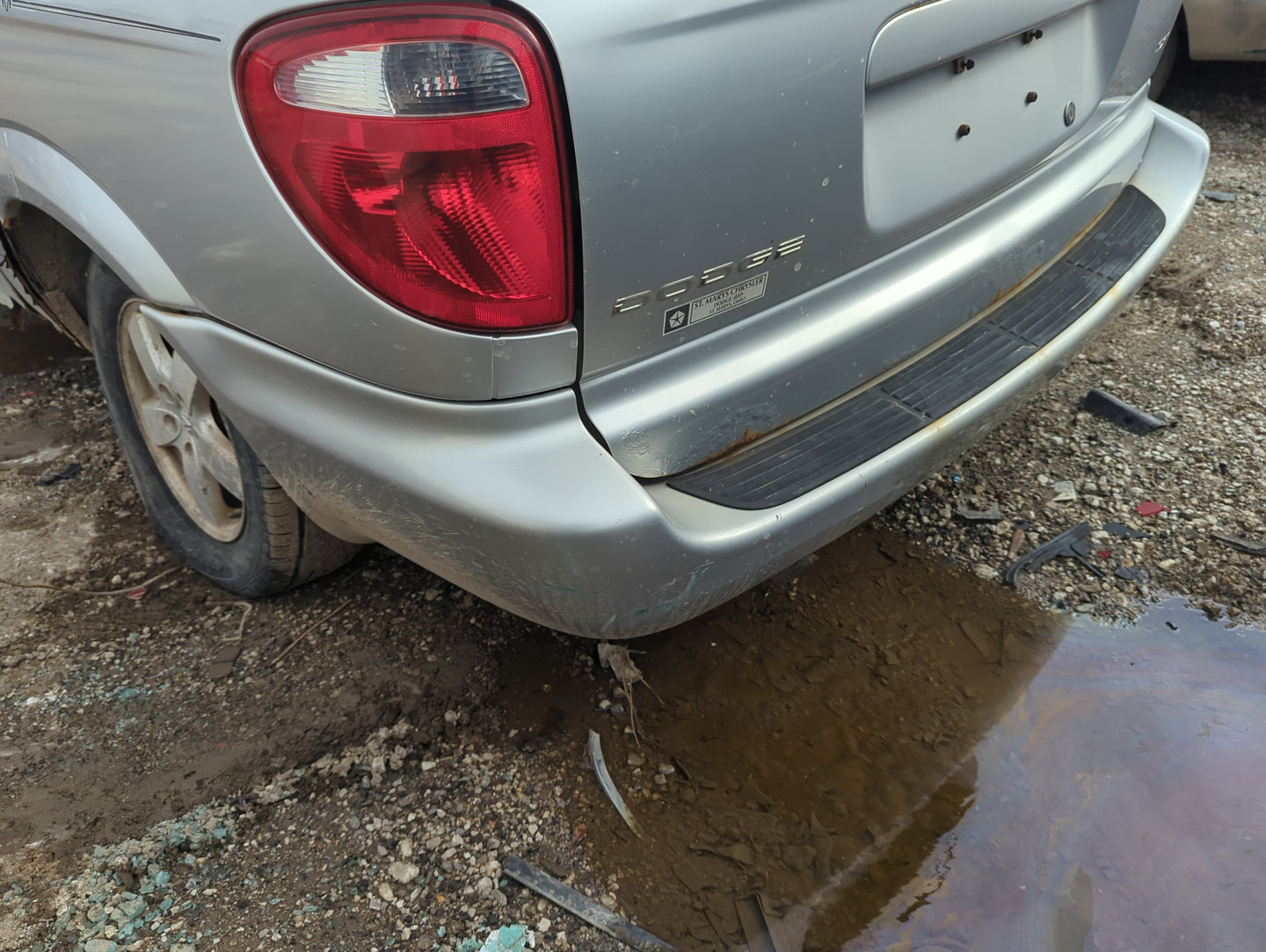 Dodge Grand Caravan Rear Bumper Assembly Oem 5011449 - Oemusedautoparts1.com