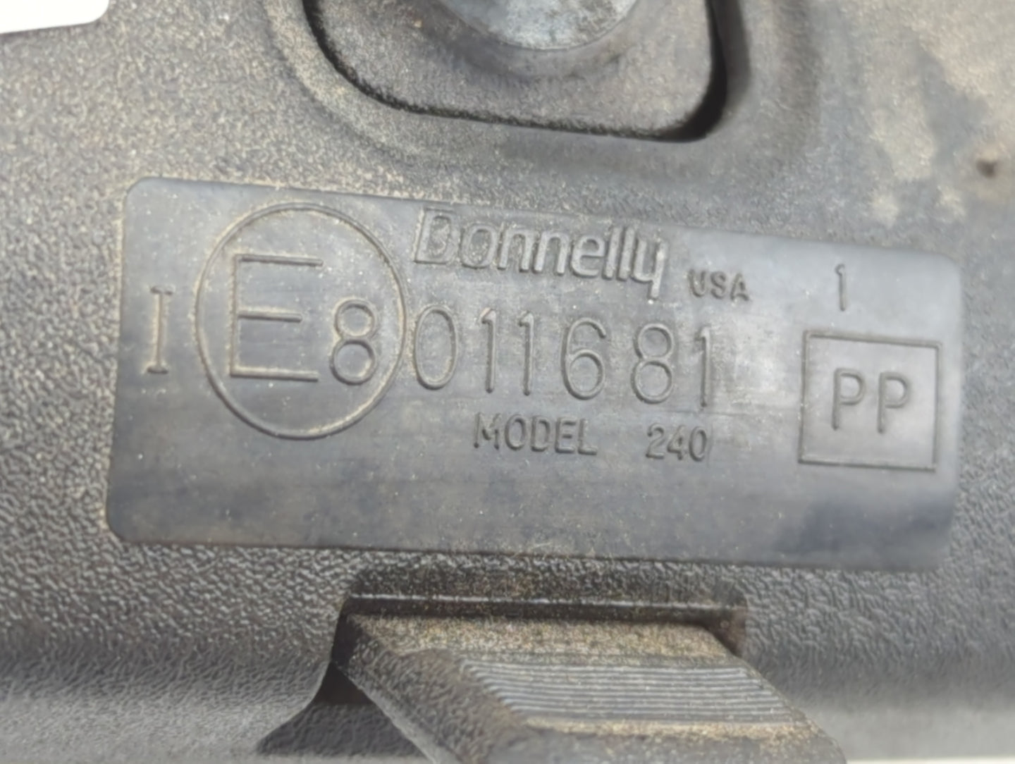 2005-2008 Dodge Magnum Interior Rear View Mirror Replacement OEM P/N:E8011681 68158203AB Fits OEM Used Auto Parts - Oemuseda