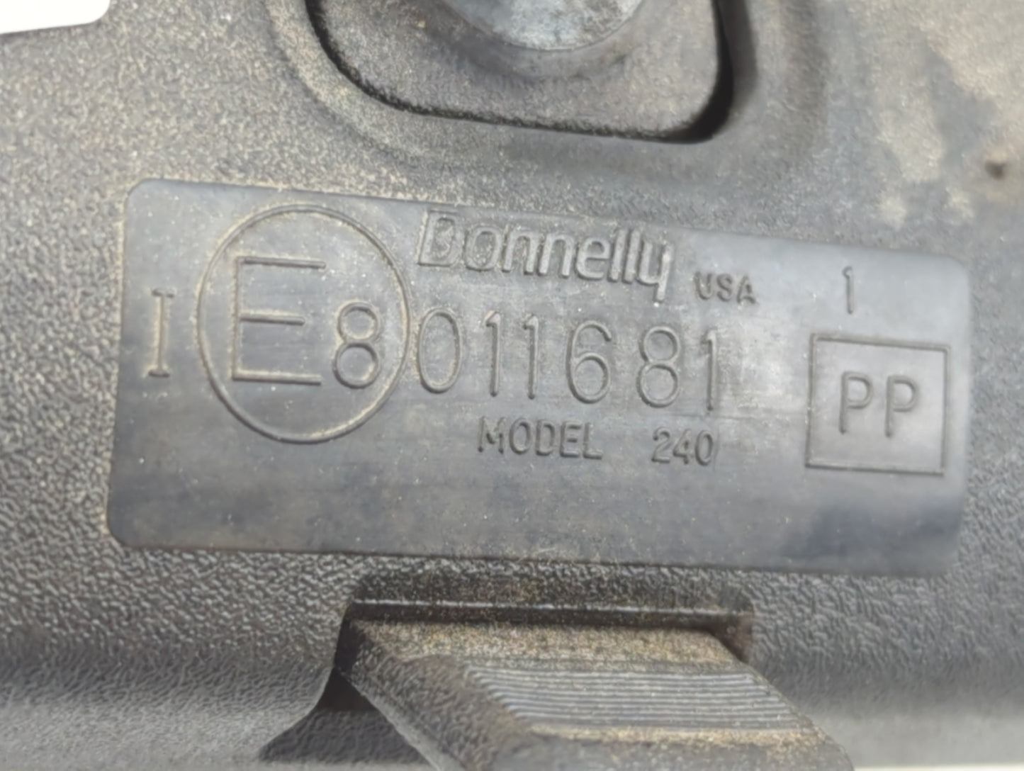 2005-2008 Dodge Magnum Interior Rear View Mirror Replacement OEM P/N:E8011681 68158203AB Fits OEM Used Auto Parts - Oemuseda