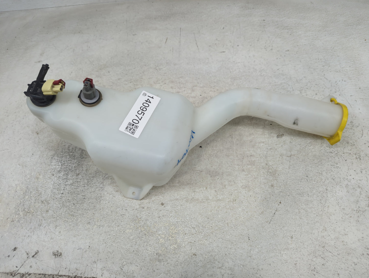 2005-2008 Dodge Magnum Windshield Washer Fluid Reservoir Bottle Oem - Oemusedautoparts1.com