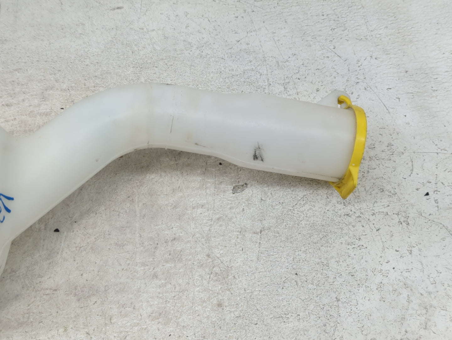 2005-2008 Dodge Magnum Windshield Washer Fluid Reservoir Bottle Oem - Oemusedautoparts1.com
