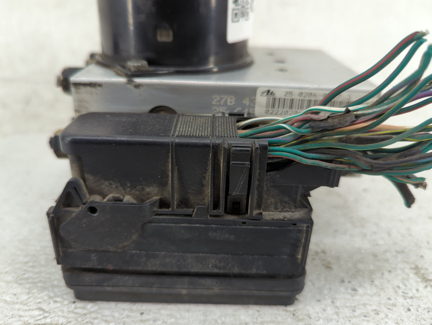 2005 Dodge Magnum ABS Pump Control Module Replacement P/N:273244210671 Fits OEM Used Auto Parts - Oemusedautoparts1.com