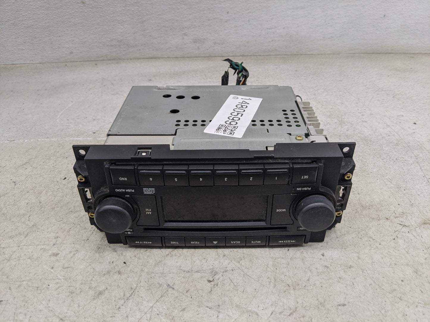 2005-2007 Dodge Magnum Radio AM FM Cd Player Receiver Replacement P/N:P05091710AE 05091710AE Fits OEM Used Auto Parts - Oemu