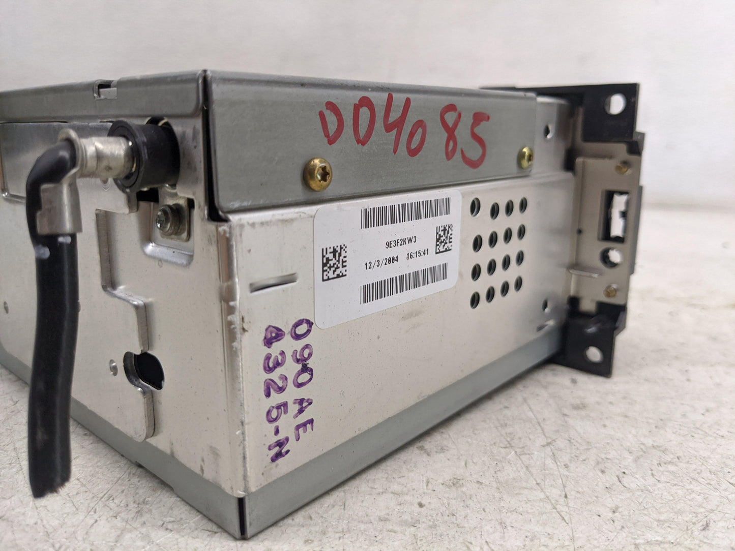 2005-2007 Dodge Magnum Radio AM FM Cd Player Receiver Replacement P/N:P05091710AE 05091710AE Fits OEM Used Auto Parts - Oemu