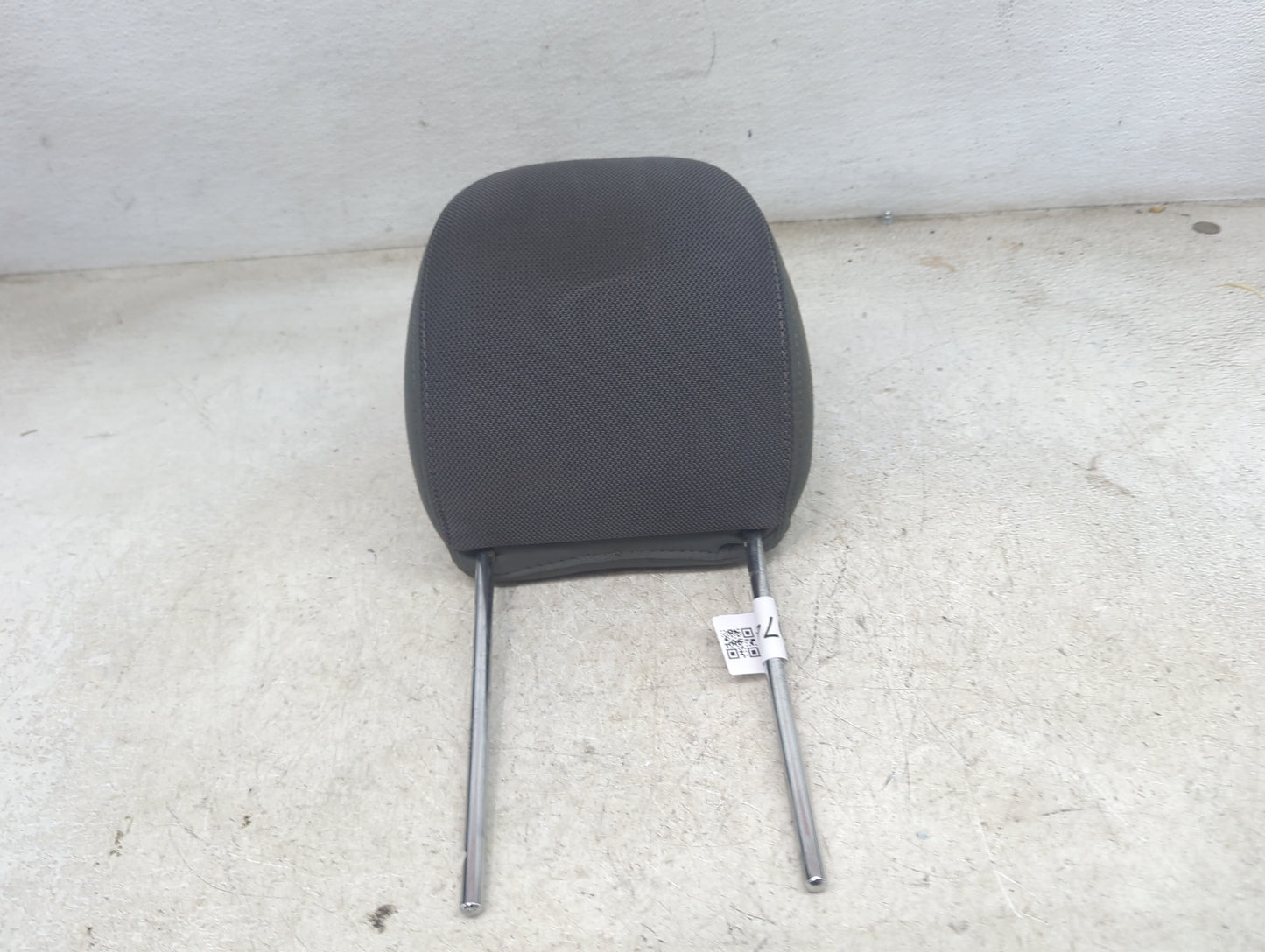 2005 Dodge Magnum Headrest Head Rest Front Driver Passenger Seat Fits OEM Used Auto Parts - Oemusedautoparts1.com