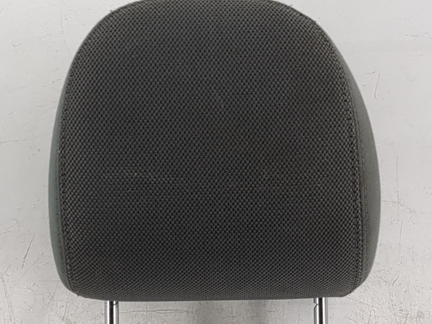 2005 Dodge Magnum Headrest Head Rest Front Driver Passenger Seat Fits OEM Used Auto Parts - Oemusedautoparts1.com